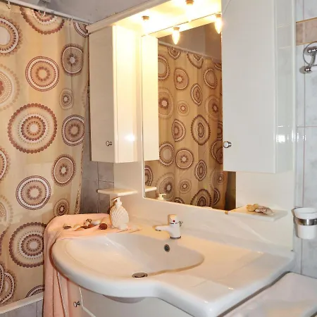 Theodora Apartment